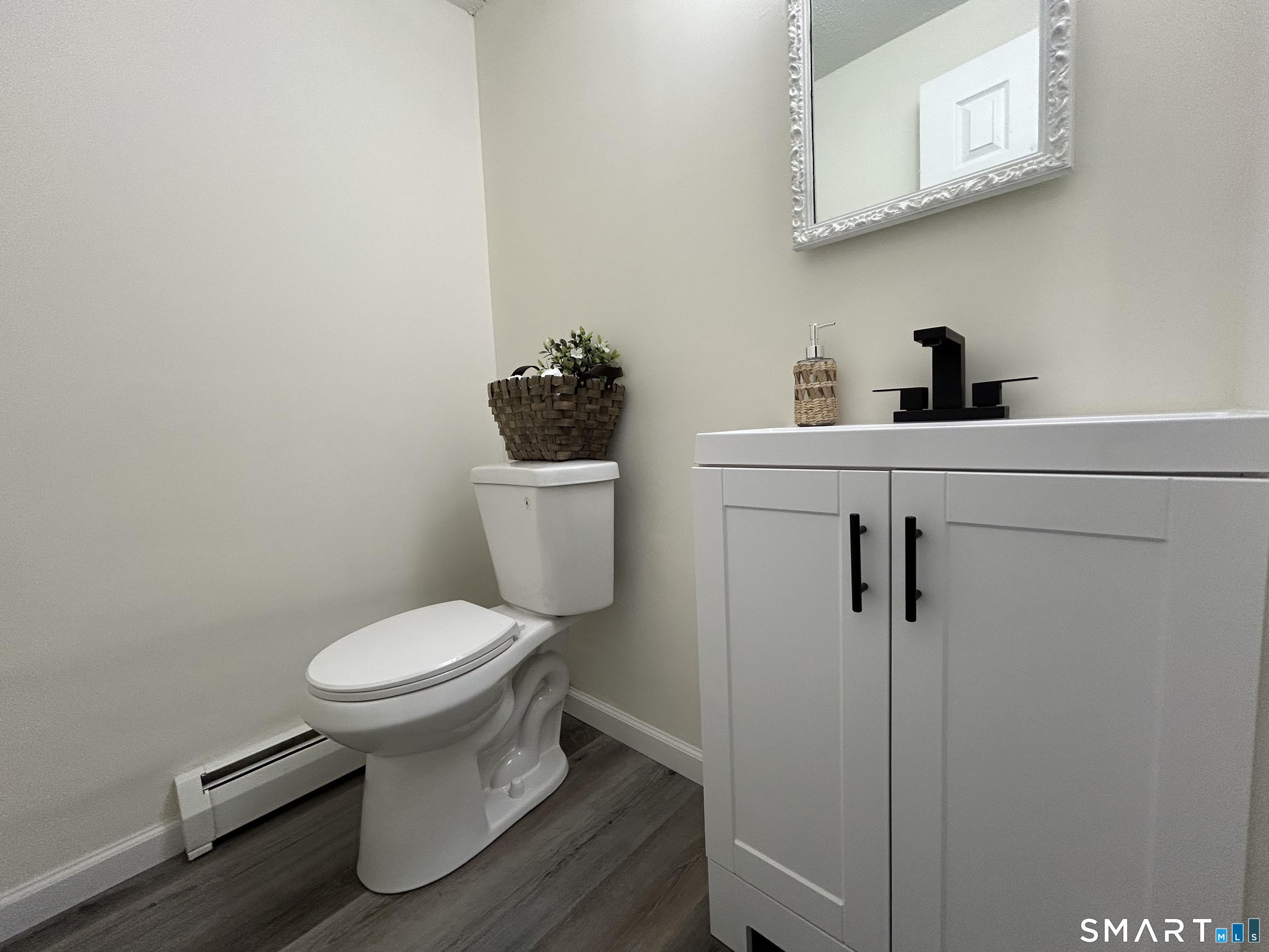 38 Sutton Place, Unit 38 Bloomfield, CT 06002 - Photo 15 of 39