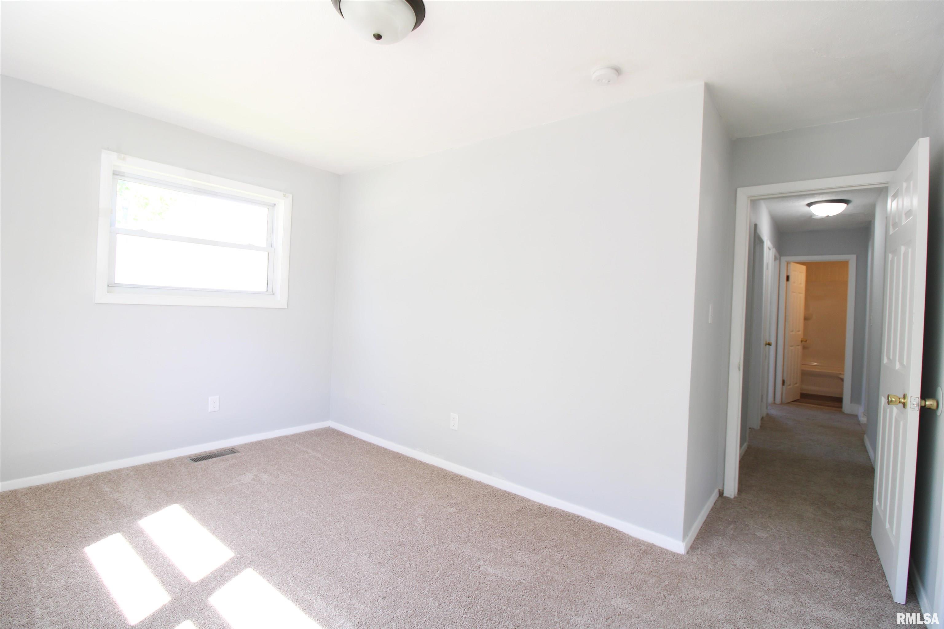 912 South 24th Street Springfield, IL 62703 - Photo 11 of 12