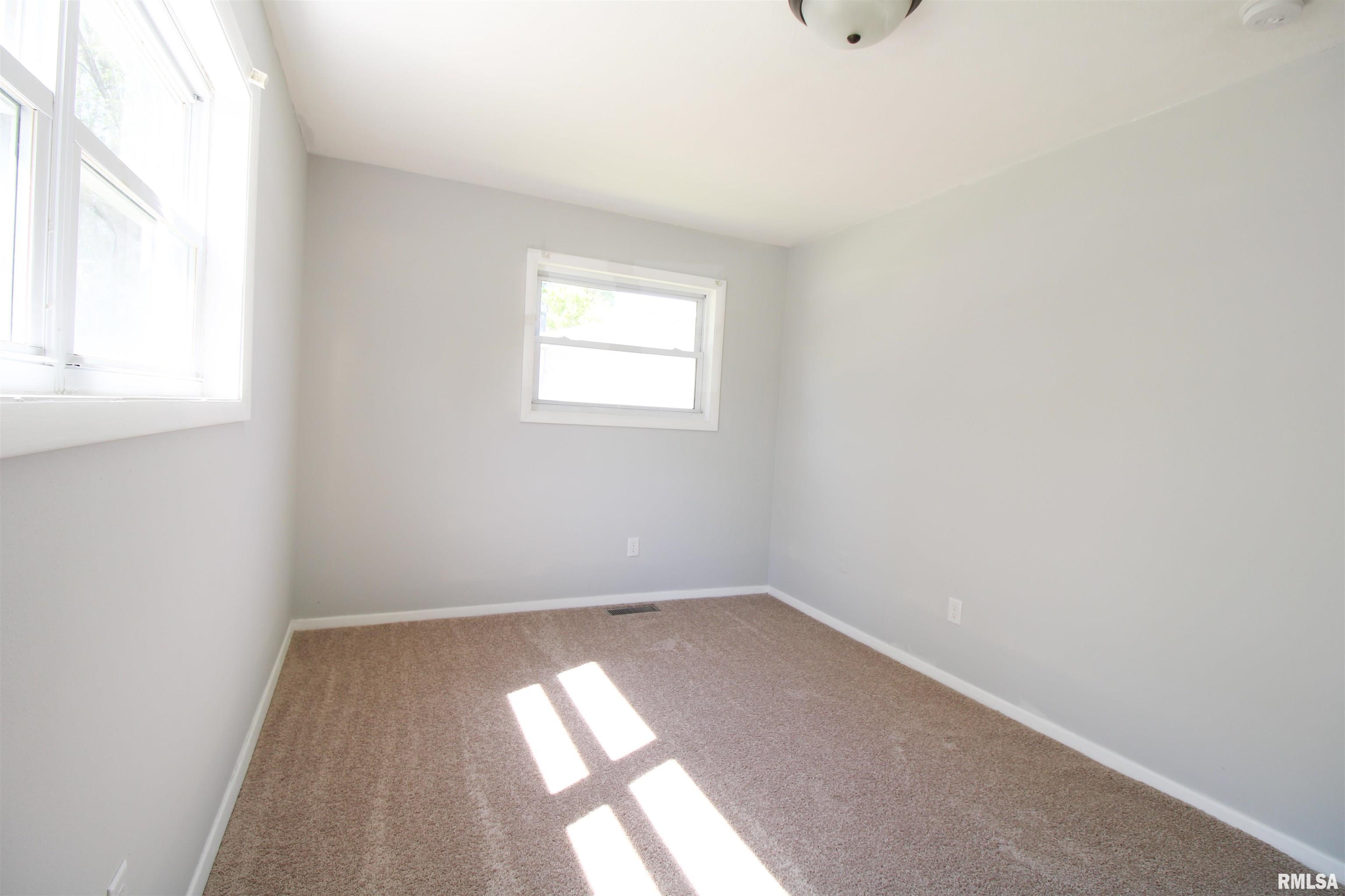 912 South 24th Street Springfield, IL 62703 - Photo 10 of 12