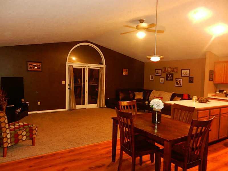 4327 Midfield Street Springfield, OH 45503 - Photo 3 of 14 Gallery Image 3