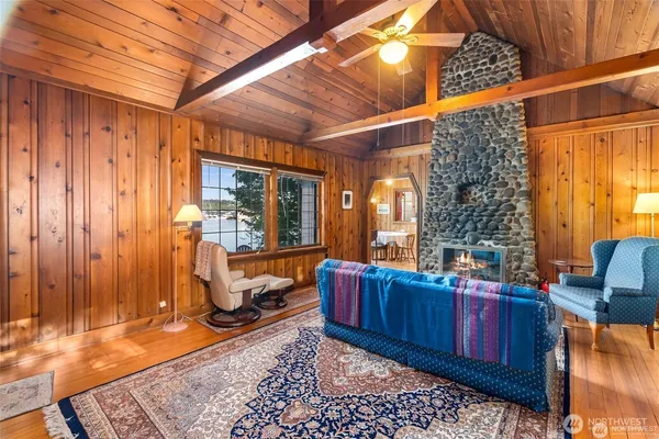 $999,000 | 1333 East Bay Drive Northeast, Olympia, WA 98506