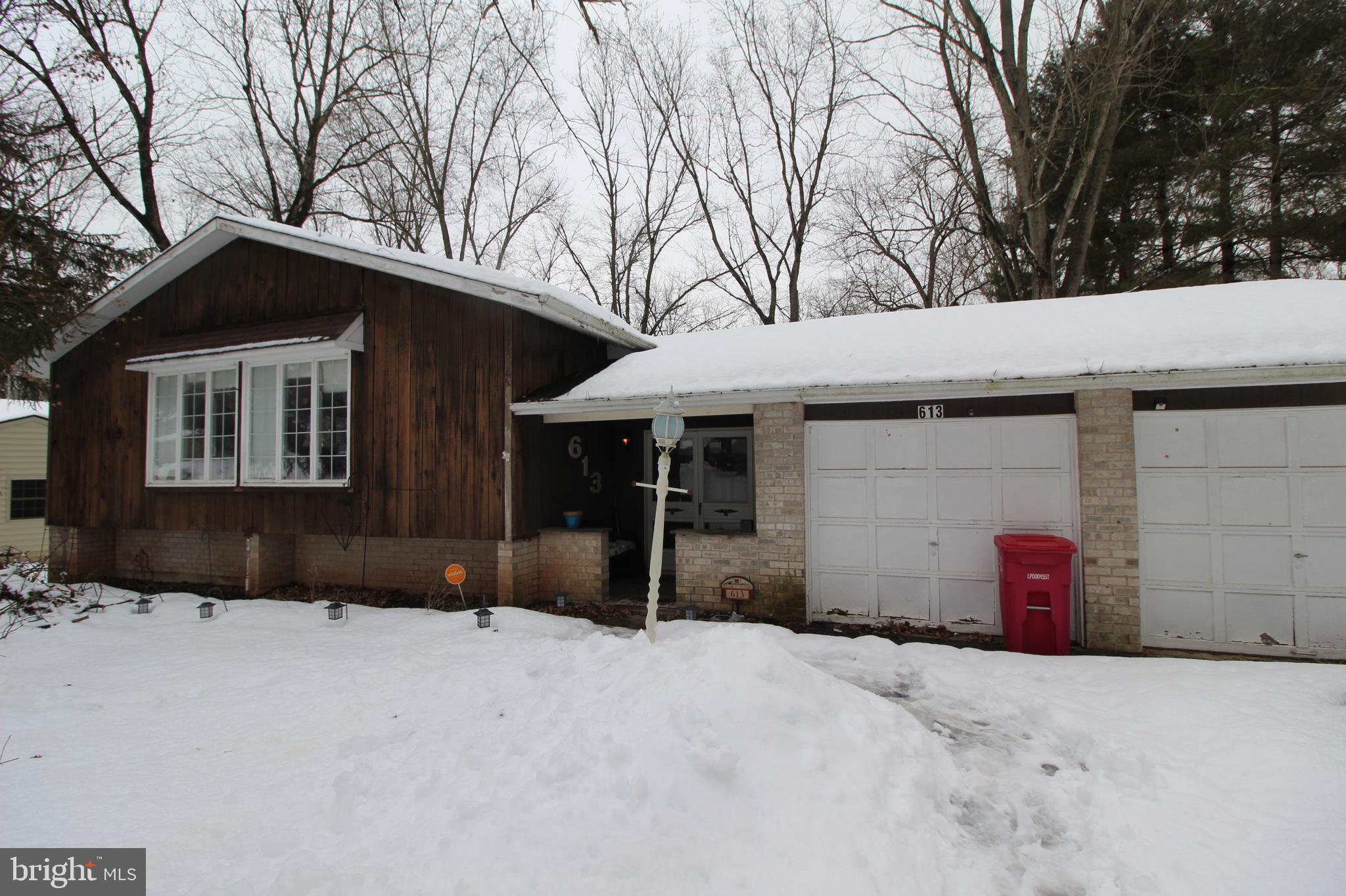 613 Linnet Road Norristown, PA 19403 - Photo 1 of 20 Gallery Image 1