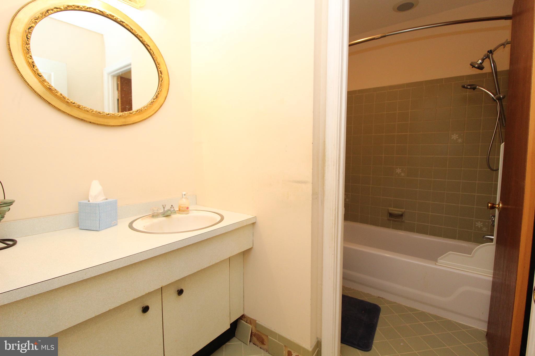 613 Linnet Road Norristown, PA 19403 - Photo 11 of 20 Gallery Image 11