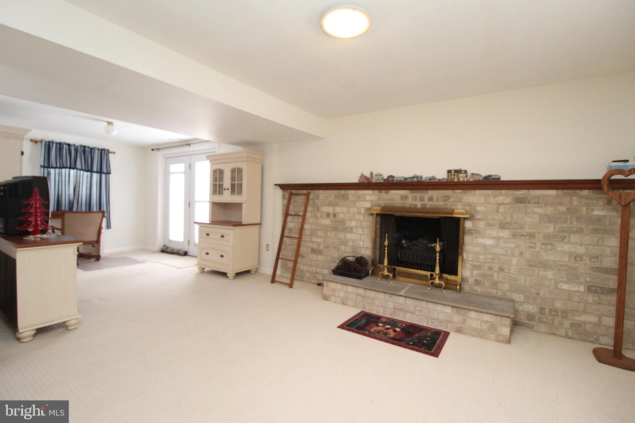 613 Linnet Road Norristown, PA 19403 - Photo 14 of 20 Gallery Image 14