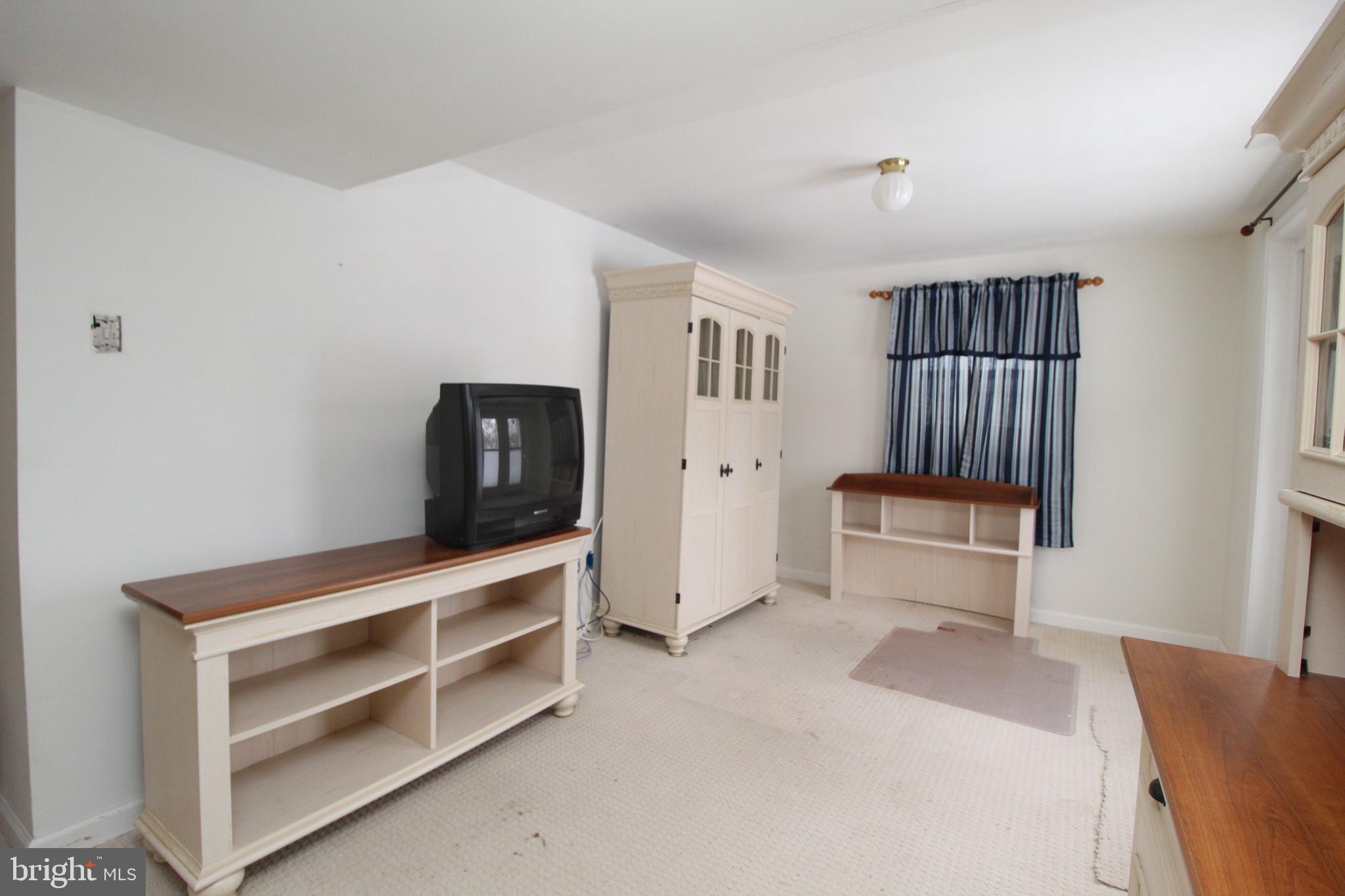 613 Linnet Road Norristown, PA 19403 - Photo 15 of 20 Gallery Image 15