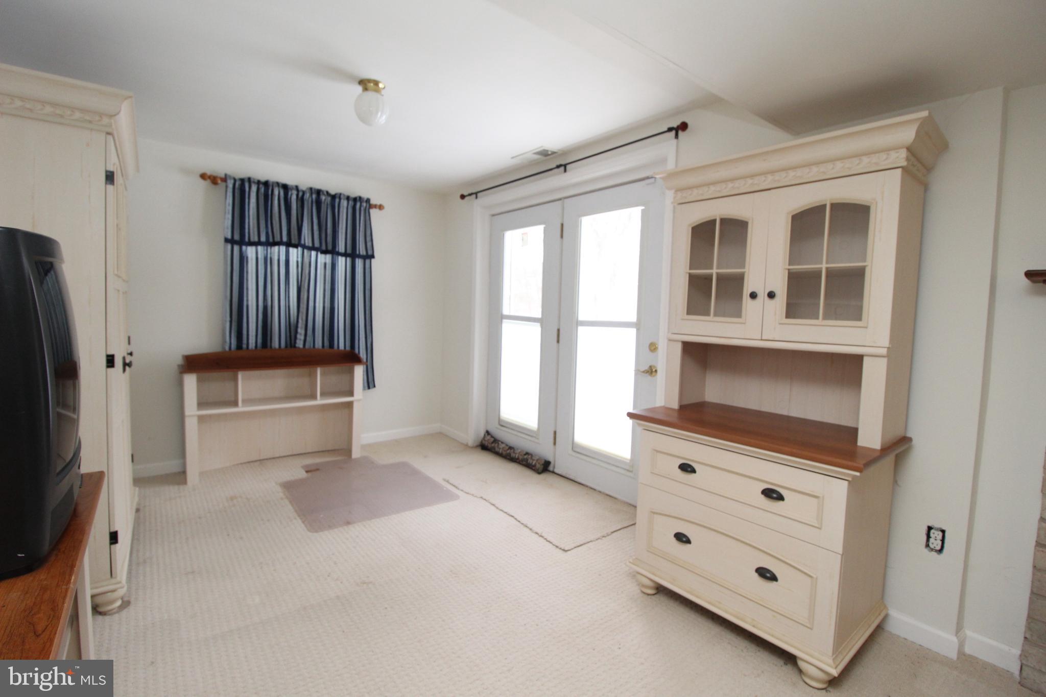 613 Linnet Road Norristown, PA 19403 - Photo 16 of 20 Gallery Image 16