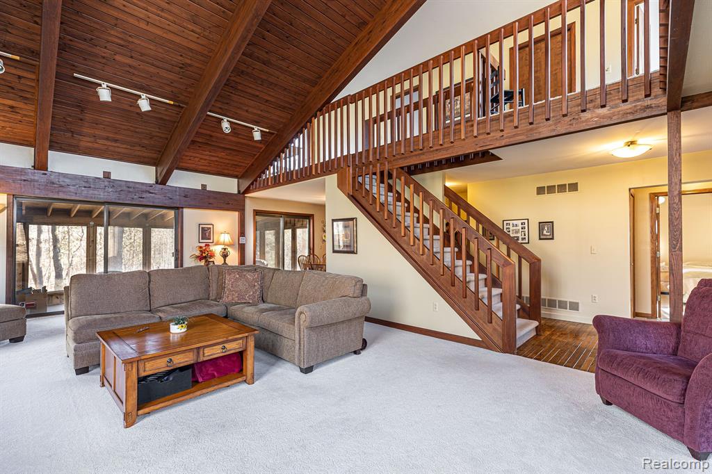 1960 East Gunn Road Rochester, MI 48306 - Photo 6 of 52 Gallery Image 6