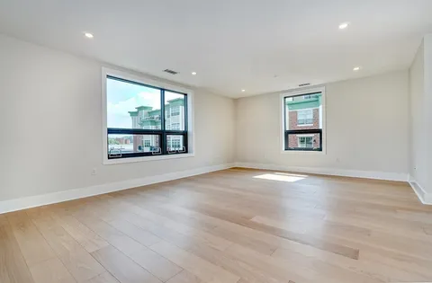 $779,900 | 62 Foundry Street, Unit 305, Wakefield, MA 01880