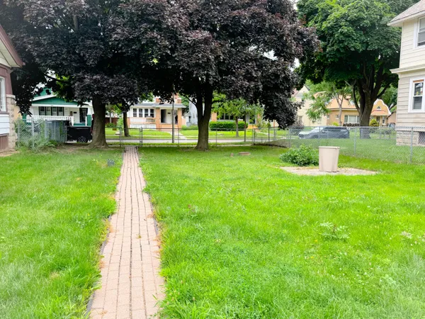 $68,900 | 2960 North 47th Street, Milwaukee, WI 53210