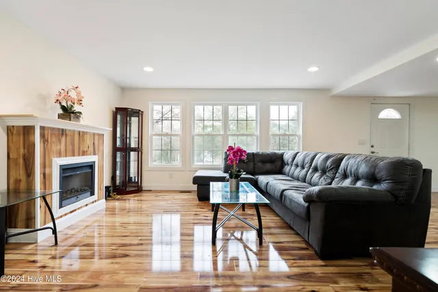 $350,000 | 159 Tillett Lane, Sneads Ferry, NC 28460