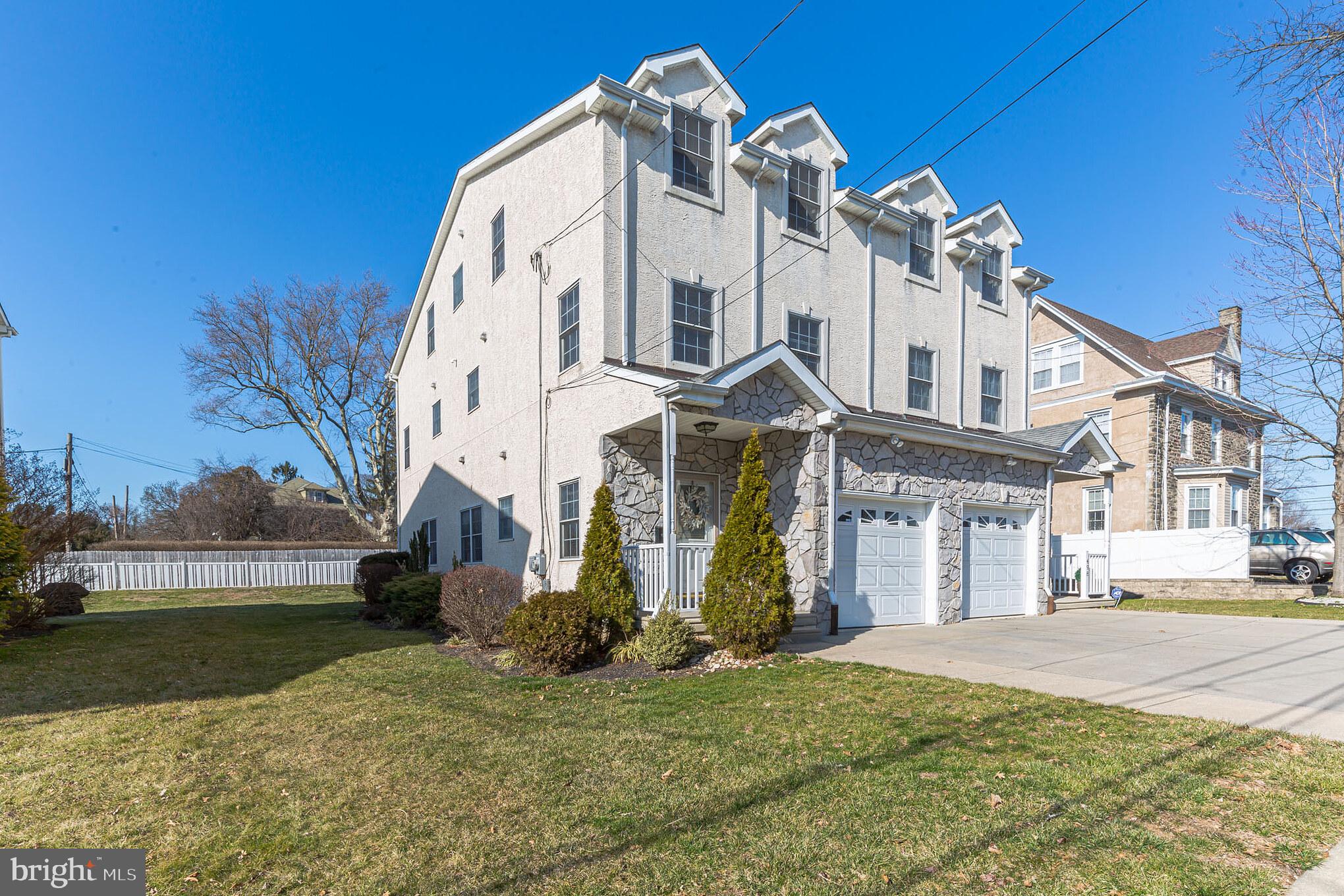 496 Harmon Road Philadelphia, PA 19128 - Photo 2 of 46 Gallery Image 2