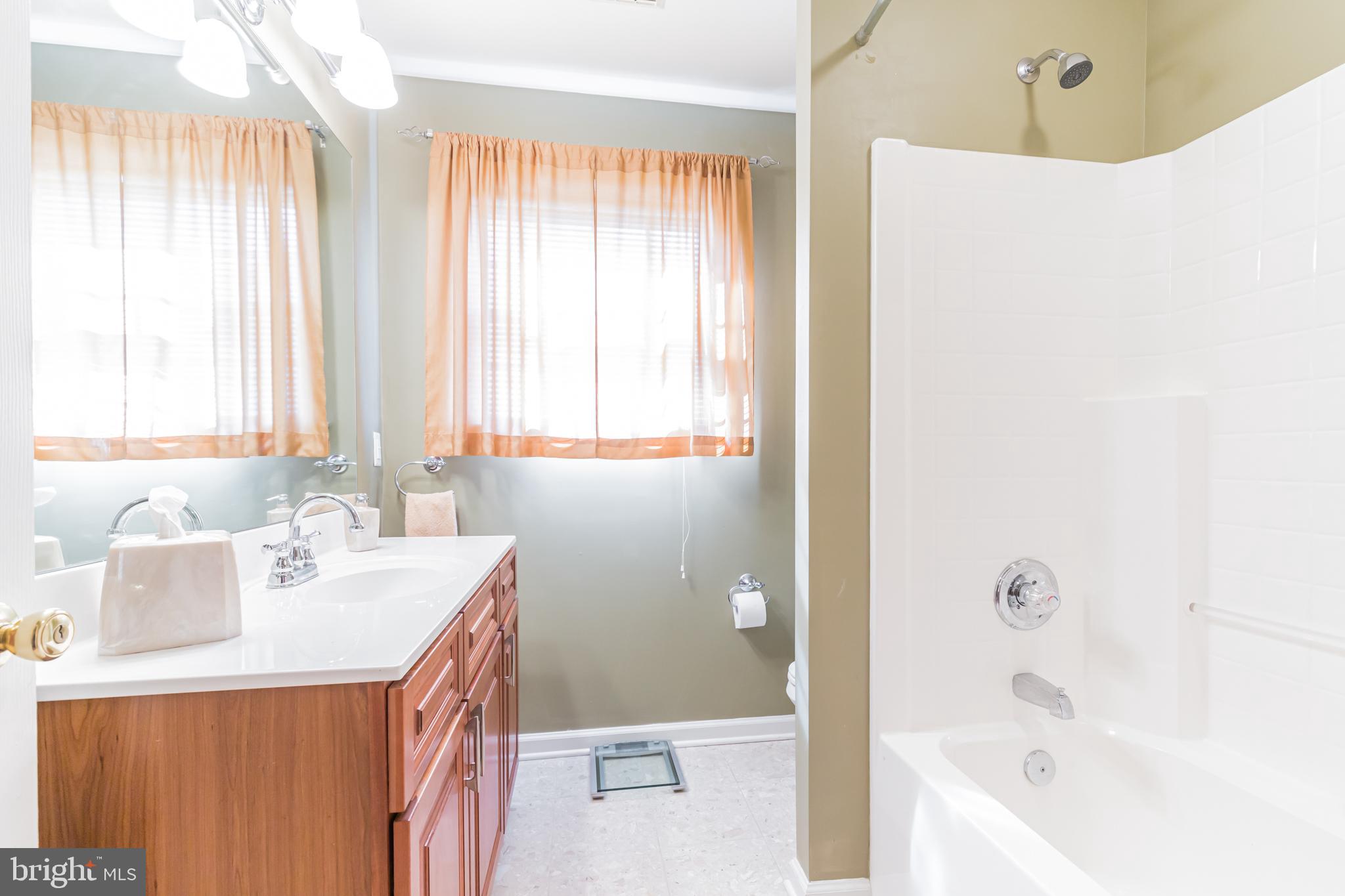 496 Harmon Road Philadelphia, PA 19128 - Photo 19 of 46 Gallery Image 19