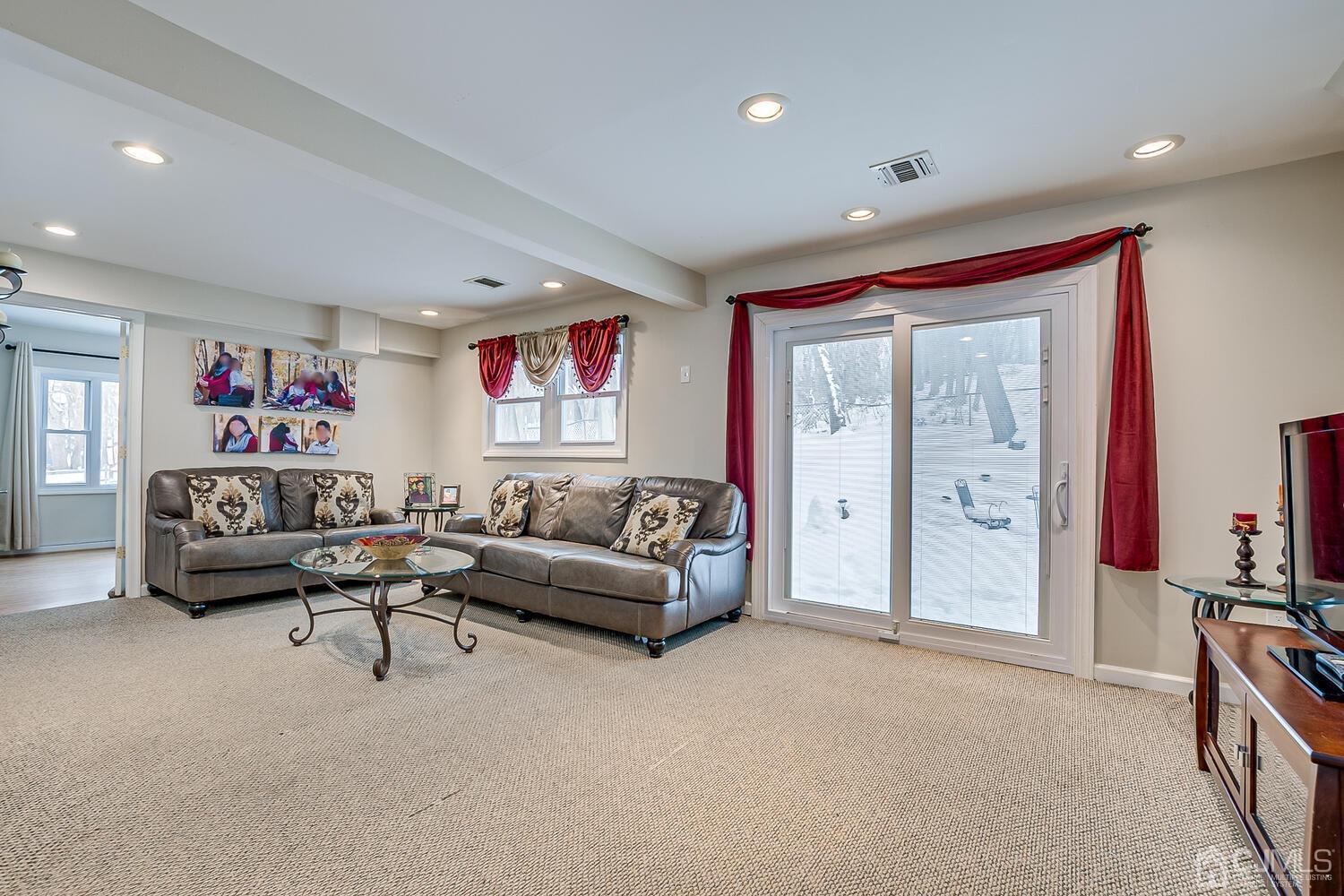 21 Albemarle Road East Brunswick, NJ 08816 - Photo 29 of 44 Gallery Image 29