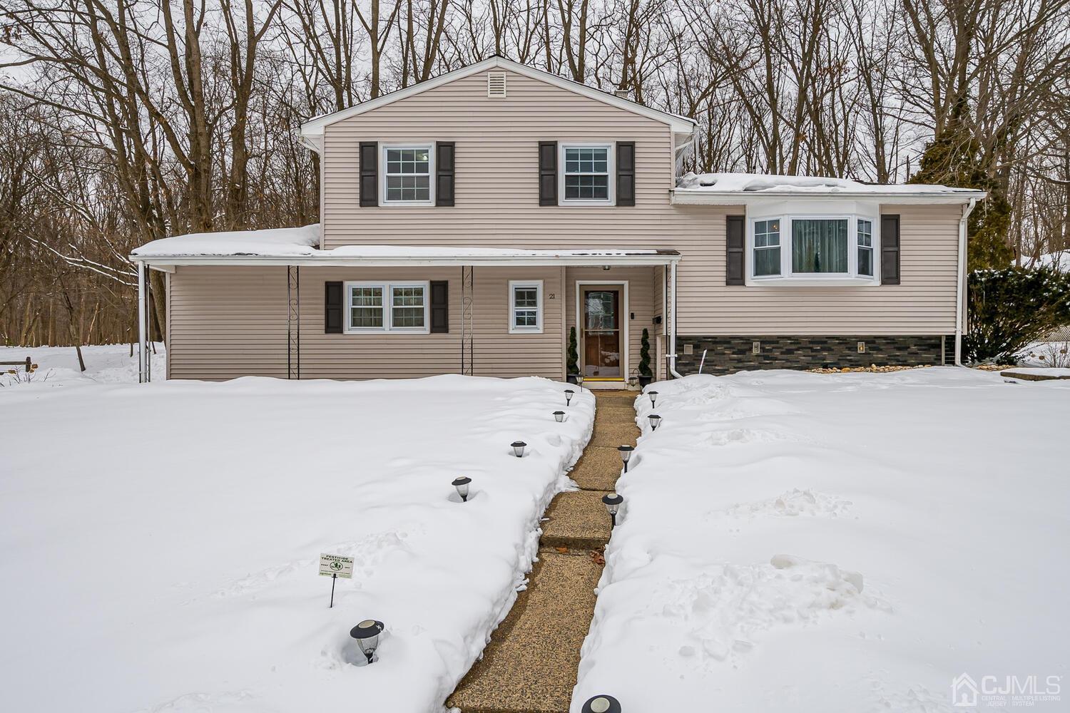 21 Albemarle Road East Brunswick, NJ 08816 - Photo 9 of 44 Gallery Image 9