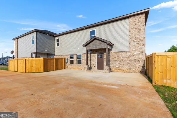 $247,312 | 238 Beau Claire Circle, Byron, GA 31008