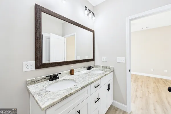 $247,312 | 238 Beau Claire Circle, Byron, GA 31008