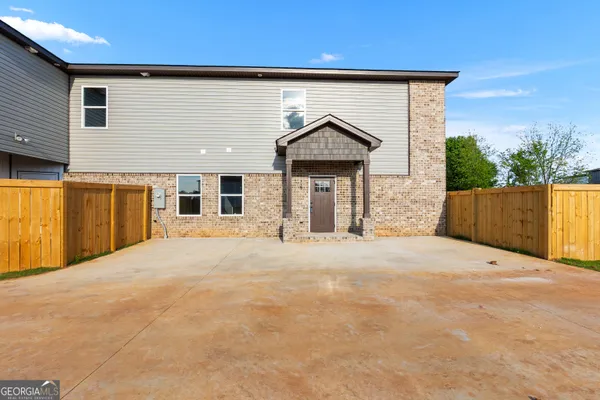 $247,312 | 238 Beau Claire Circle, Byron, GA 31008