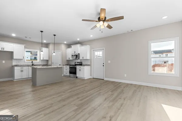 $247,312 | 238 Beau Claire Circle, Byron, GA 31008