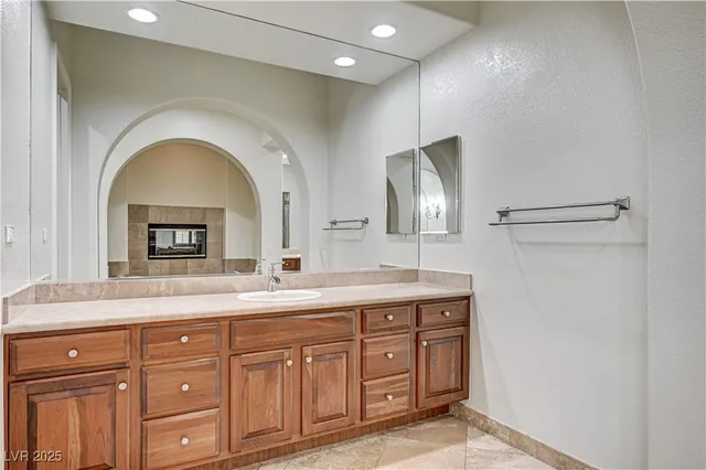 $9,995 | 3680 Belvedere Park Lane, Las Vegas, NV 89141