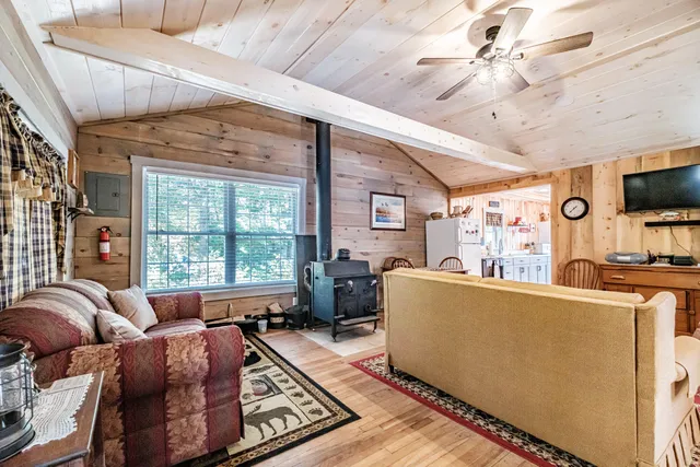 $259,000 | 15 Seaward Road, Turner, ME 04282