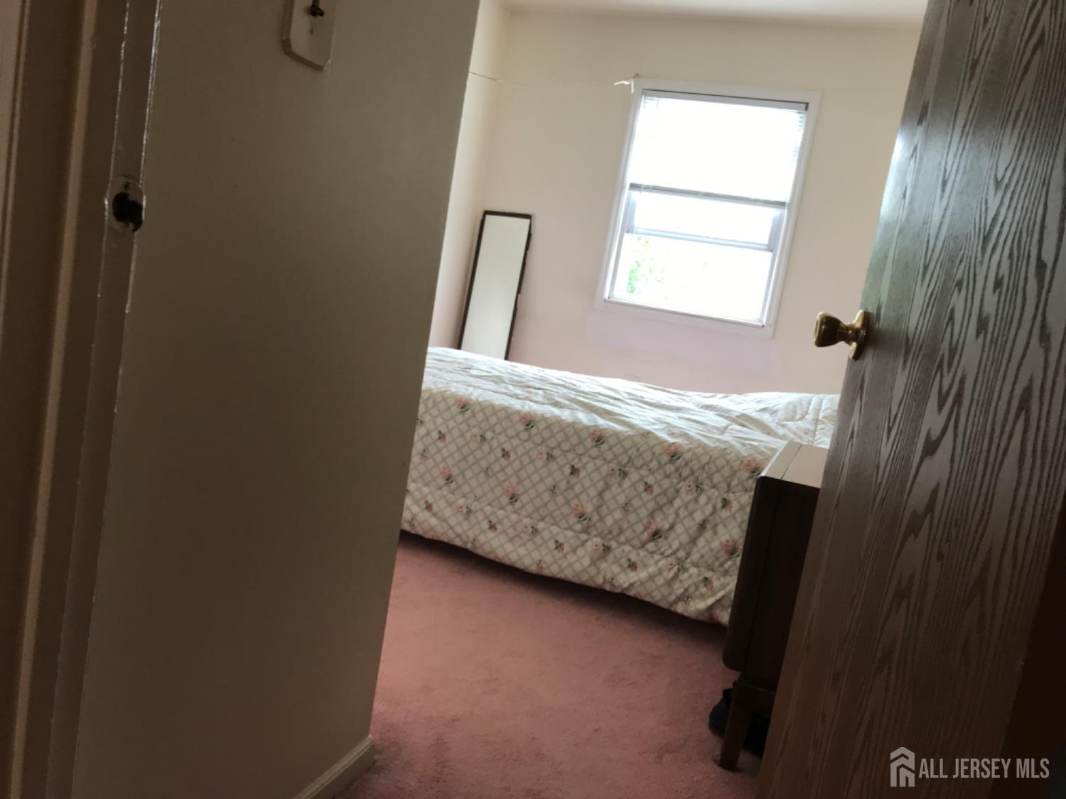 689 Mary Street Perth Amboy, NJ 08861 - Photo 9 of 24