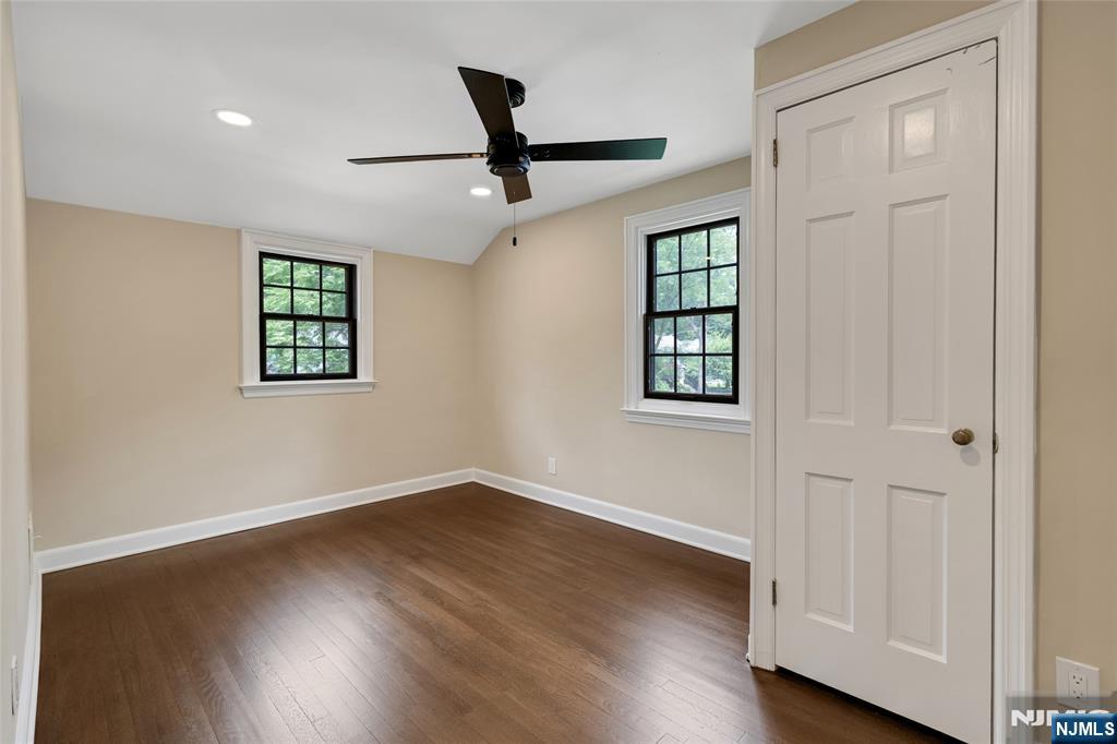 21 End Terrace Bloomfield, NJ 07003 - Photo 14 of 26