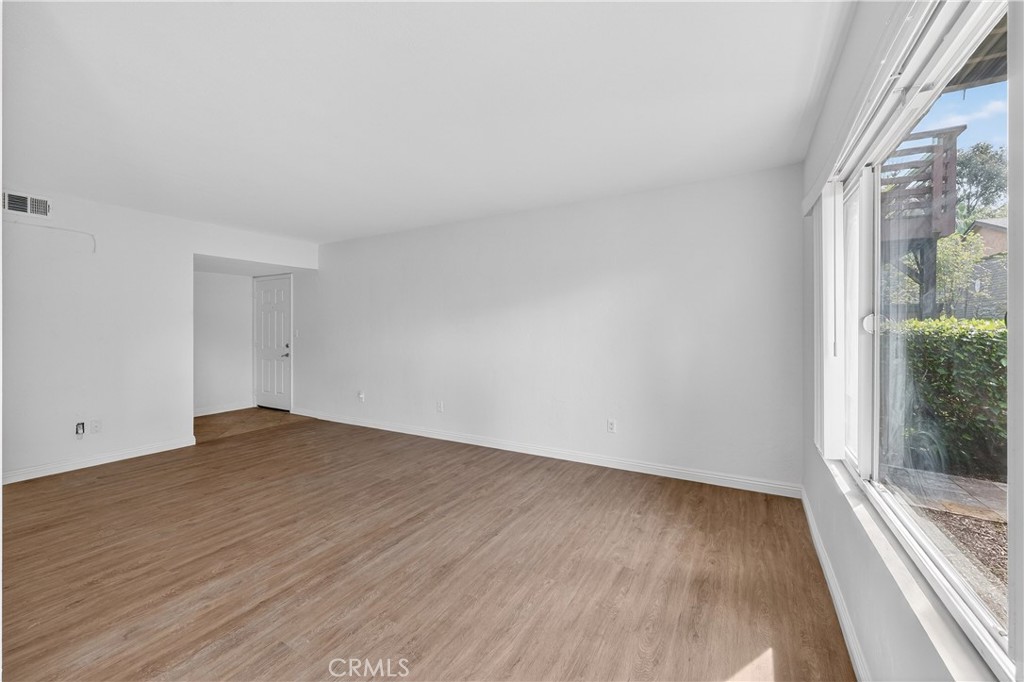 1470 West Lambert Road, Unit 263 La Habra, CA 90631 - Photo 9 of 35 Living Room