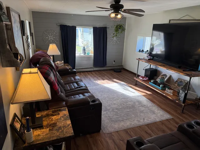 $199,900 | 401 West 6th Street, Washburn, WI 54891