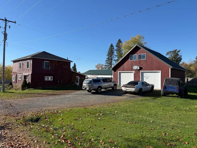 $199,900 | 401 West 6th Street, Washburn, WI 54891