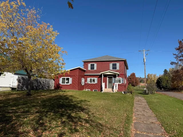 $199,900 | 401 West 6th Street, Washburn, WI 54891