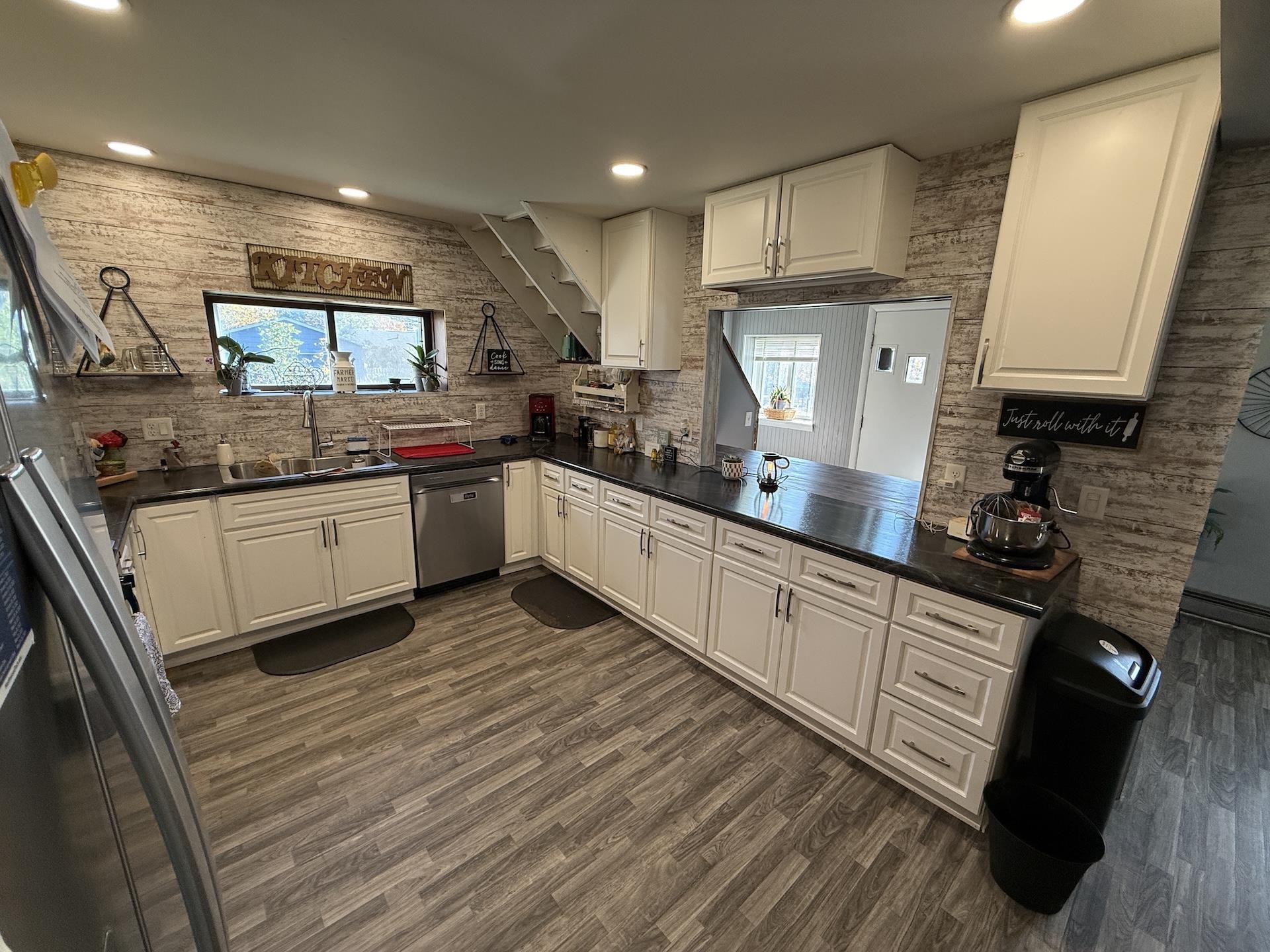 401 West 6th Street Washburn, WI 54891 - Photo 8 of 33