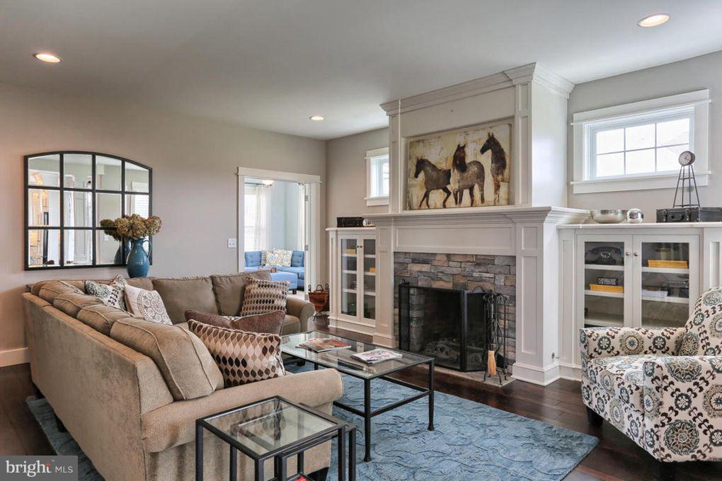 1016 Suffolk Drive Lititz, PA 17543 - Photo 8 of 30 Family Room