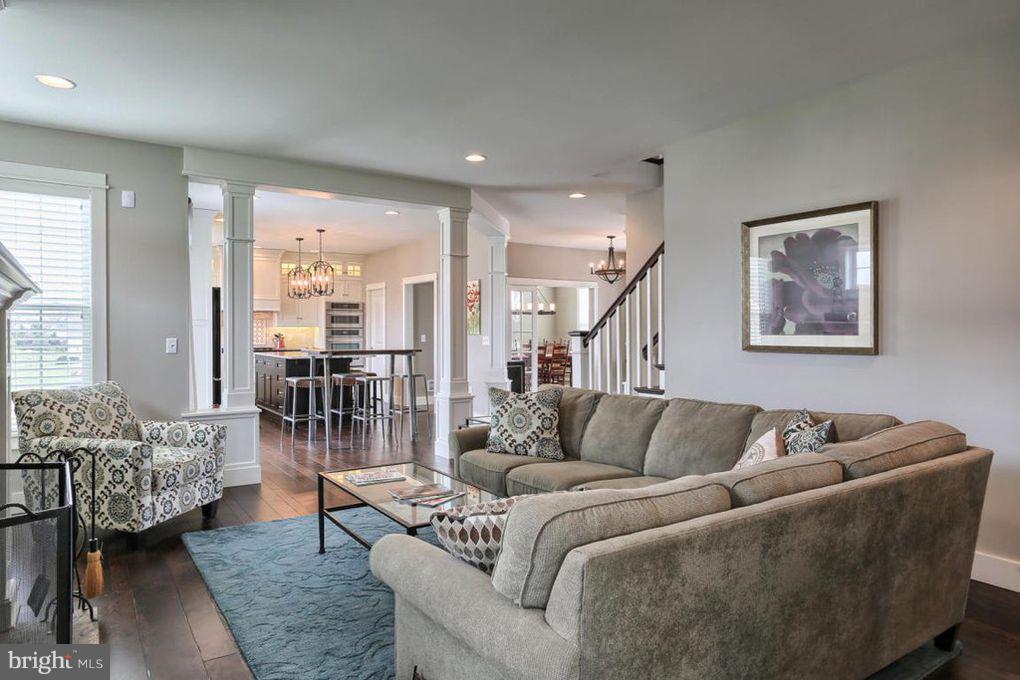1016 Suffolk Drive Lititz, PA 17543 - Photo 10 of 30 Family Room