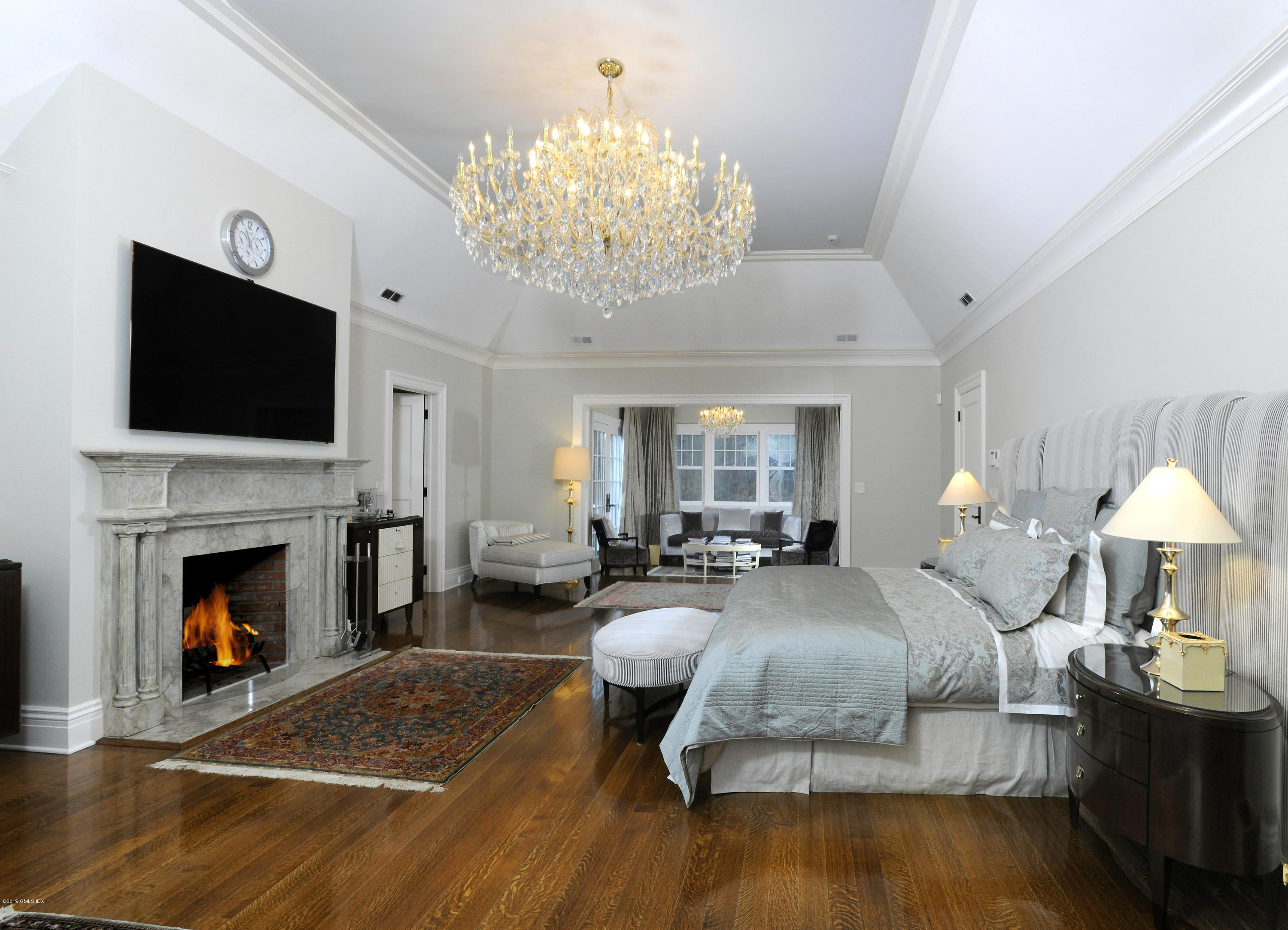 31 North Porchuck Road Greenwich, CT 06831 - Photo 9 of 20 Master Bedroom