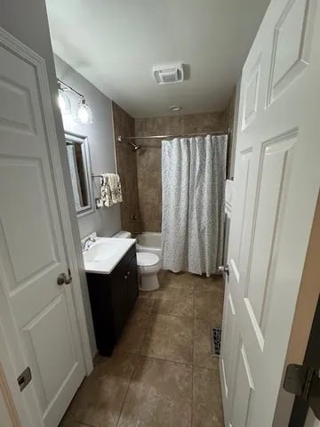 $375,000 | 2941 Westridge Drive, Woodridge, IL 60517