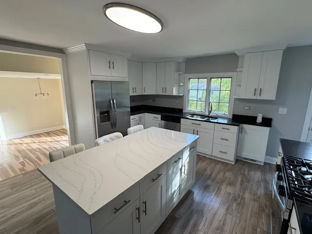 $375,000 | 2941 Westridge Drive, Woodridge, IL 60517