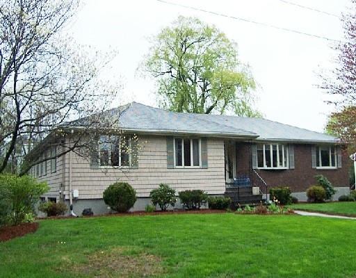 8 Lawrence Lane Lexington, MA 02421 - Photo 1 of 9 Gallery Image 1