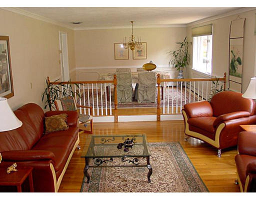 8 Lawrence Lane Lexington, MA 02421 - Photo 4 of 9 Gallery Image 4
