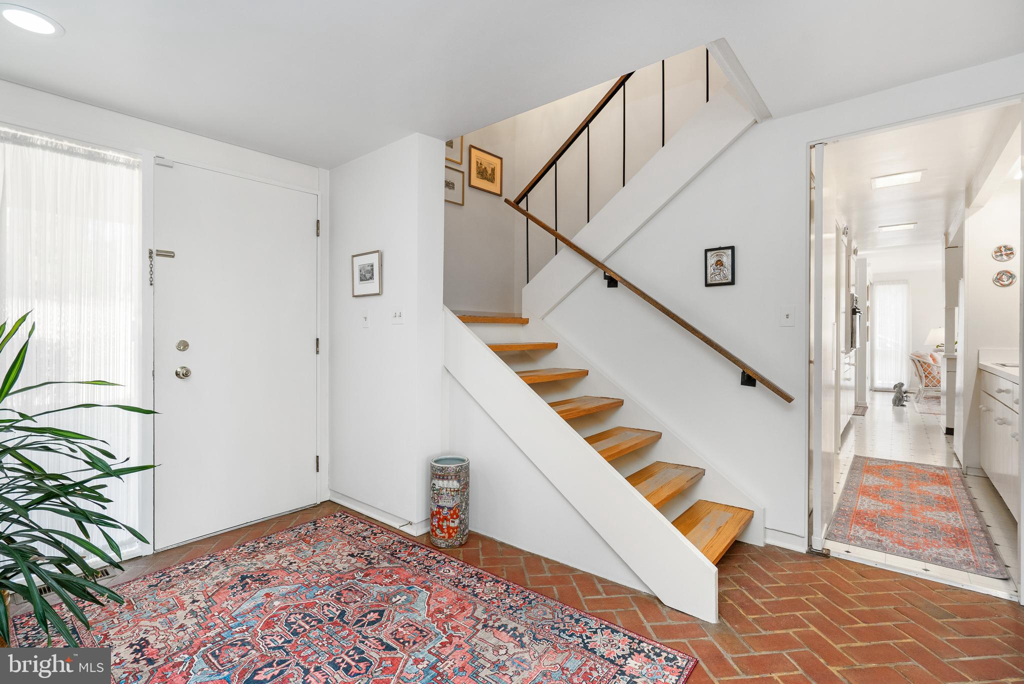 7316 Brightside Road Baltimore, MD 21212 - Photo 4 of 46 Enrty Foyer