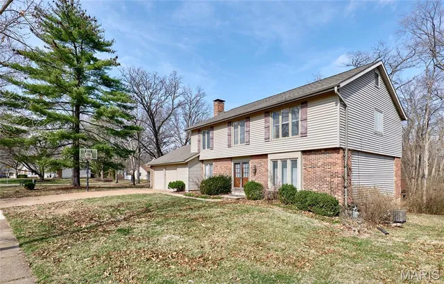 $2,800 | 15215 Golden Rain Drive, Chesterfield, MO 63017