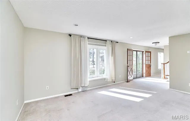 $2,800 | 15215 Golden Rain Drive, Chesterfield, MO 63017