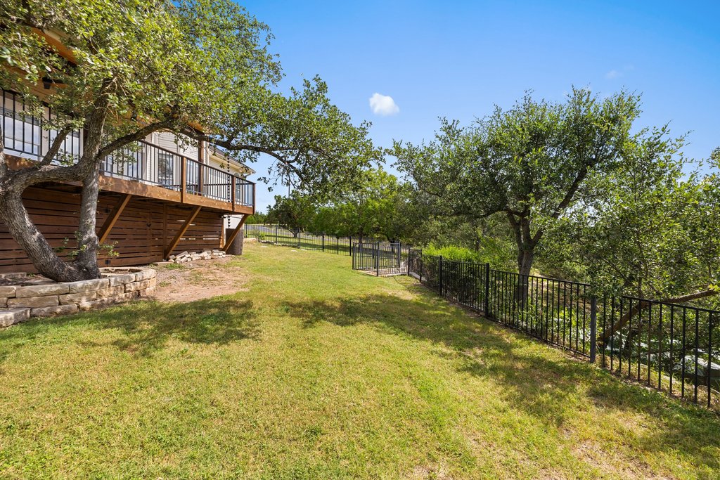 17133 Majestic Ridge Road Austin, TX 78738 - Photo 31 of 40