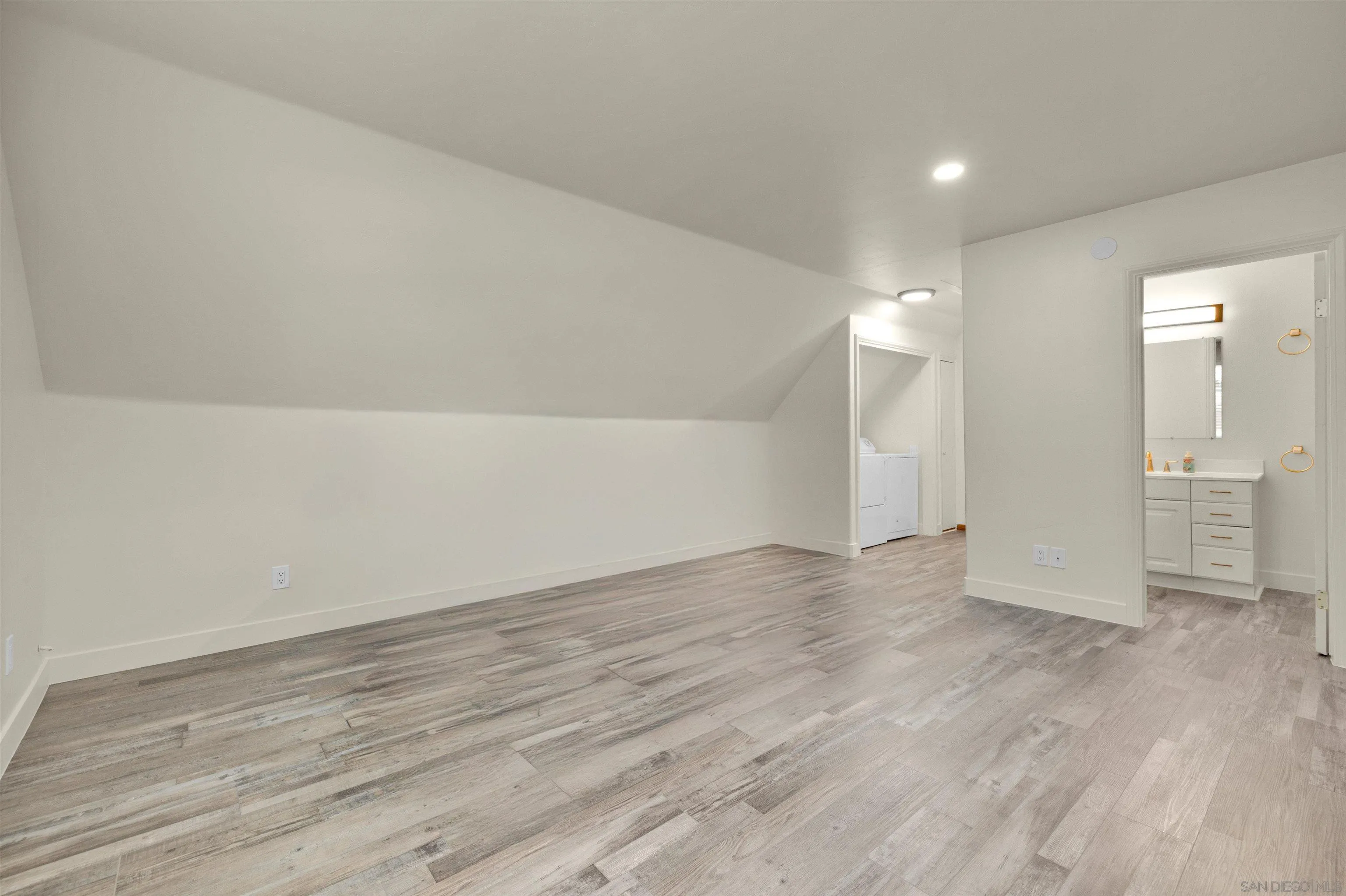 2015 2nd Street, Unit 2015 Julian, CA 92036 - Photo 10 of 11 a view of an empty room