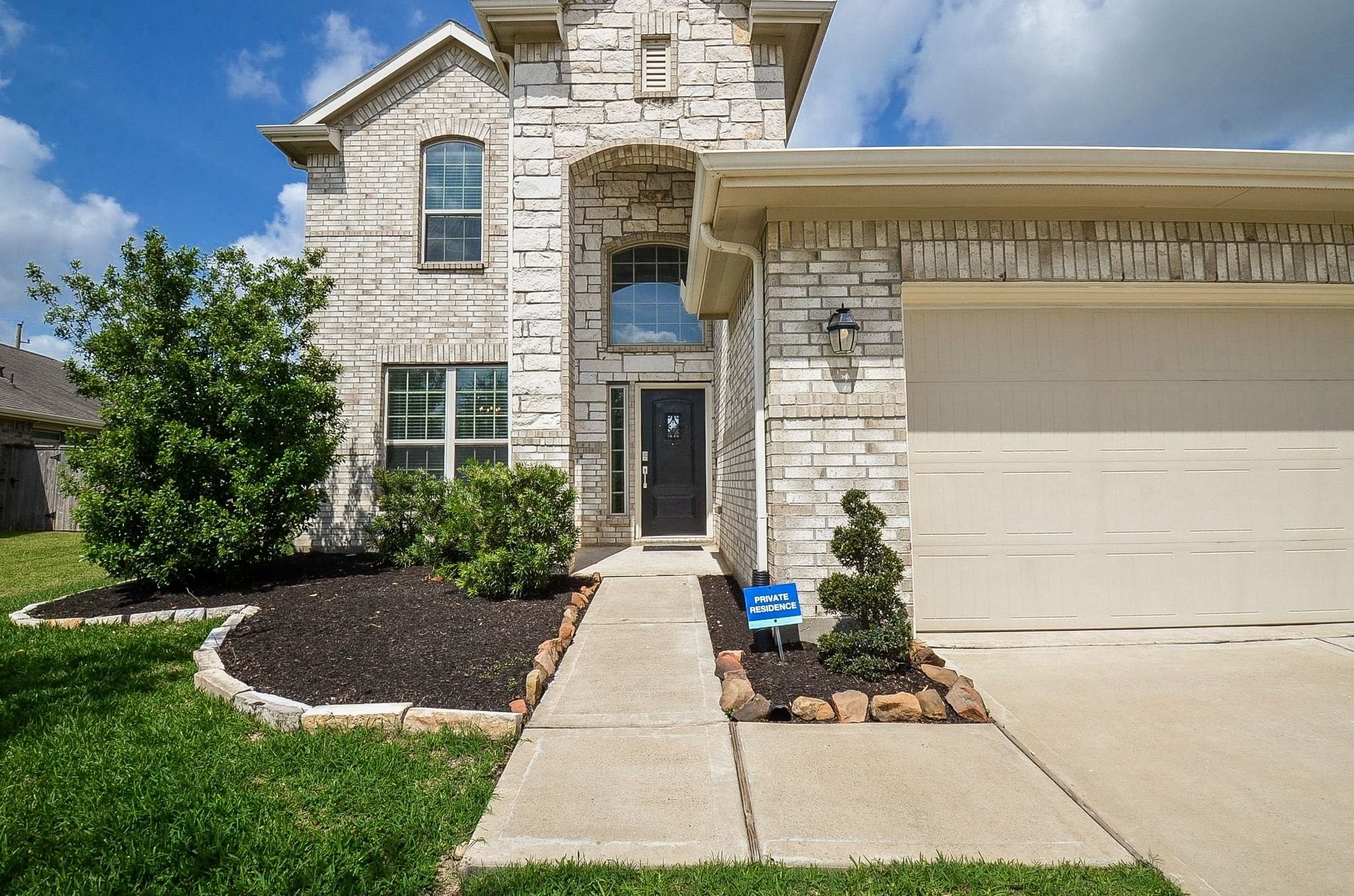 3820 Vista Grove Court Rosenberg, TX 77469 - Photo 2 of 36 Welcome to your new home