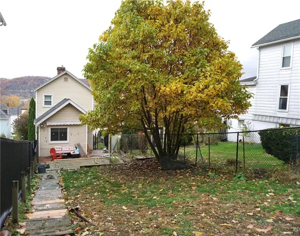 $165,000 | 1717 Hiland Avenue, Coraopolis, PA 15108