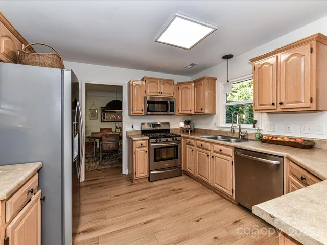 $550,000 | 1422 Ashstead Lane, Matthews, NC 28105