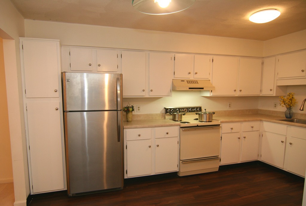 6 April Lane, Unit 11 Lexington, MA 02421 - Photo 5 of 15 Gallery Image 5