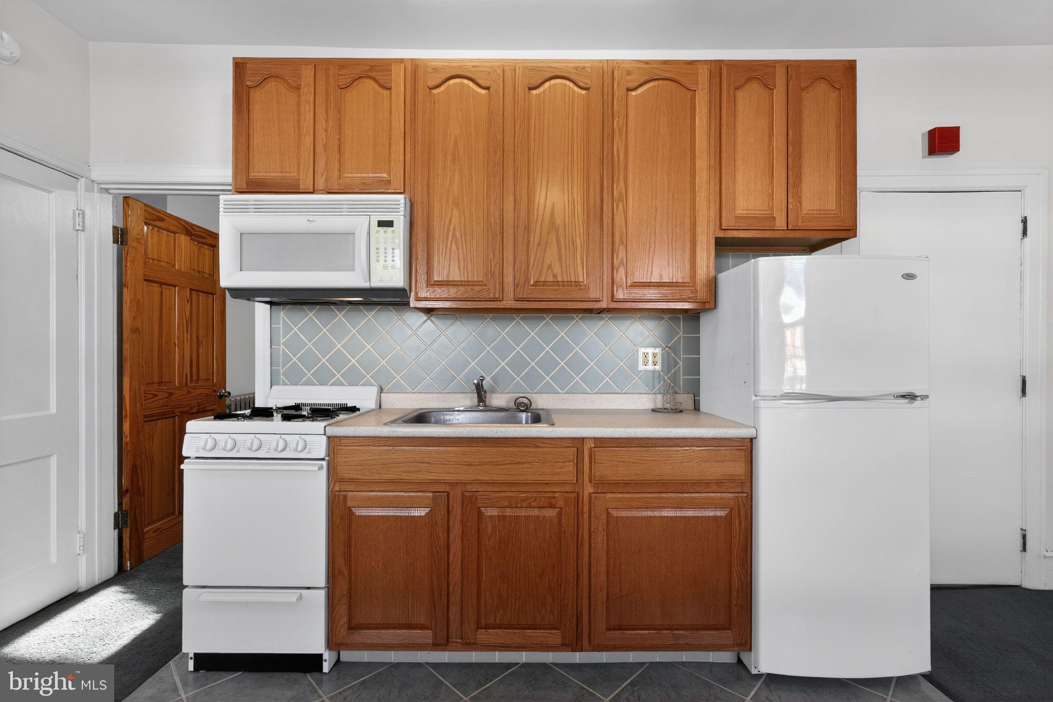 459 Martin Street, Unit 2F Philadelphia, PA 19128 - Photo 5 of 14