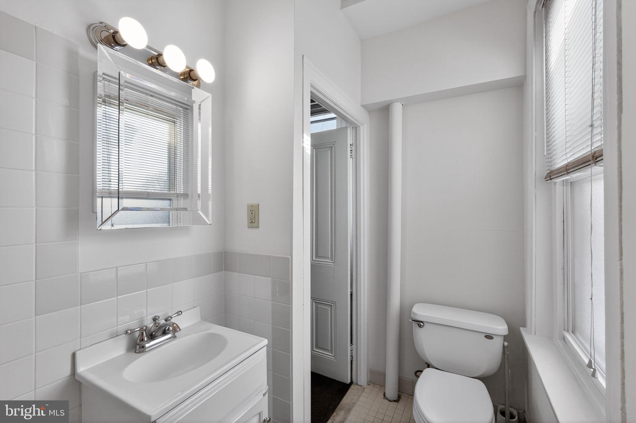 459 Martin Street, Unit 2F Philadelphia, PA 19128 - Photo 10 of 14