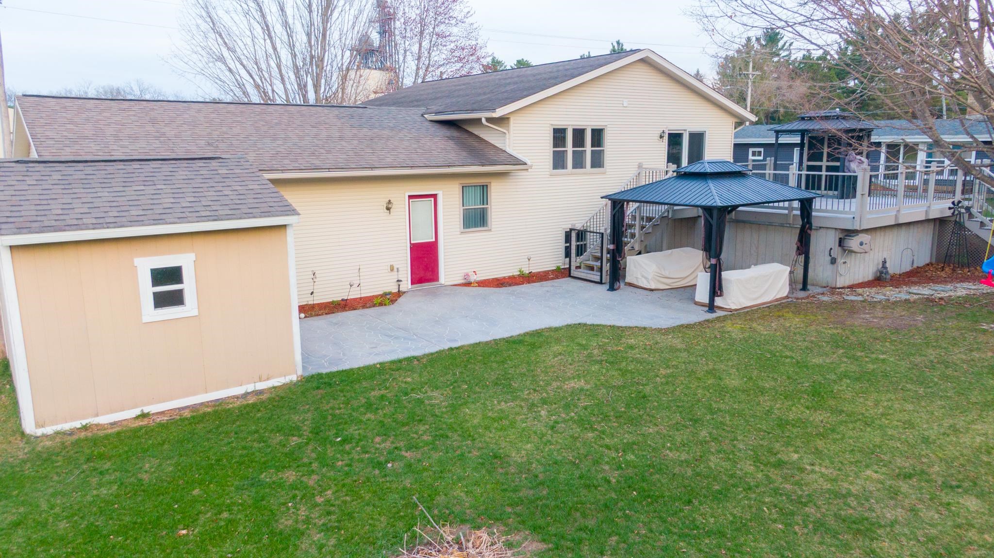 303 North Summit Street Albany, WI 53502 - Photo 20 of 32